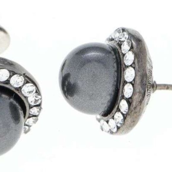 Grey Pearl Stud earrings with swarovski encircling the pearls. - Picture 4 of 4
